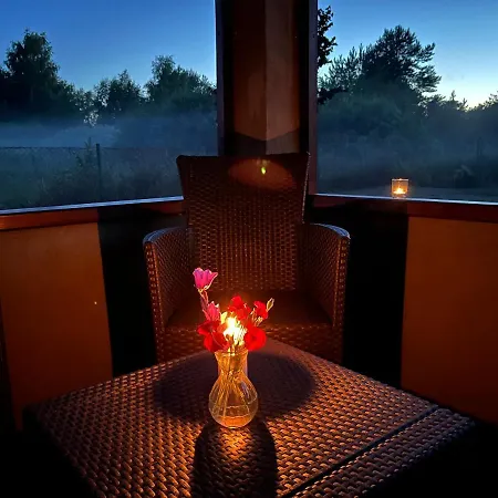 Caloroczne Stawik Z Sauna I Balia Apartmán